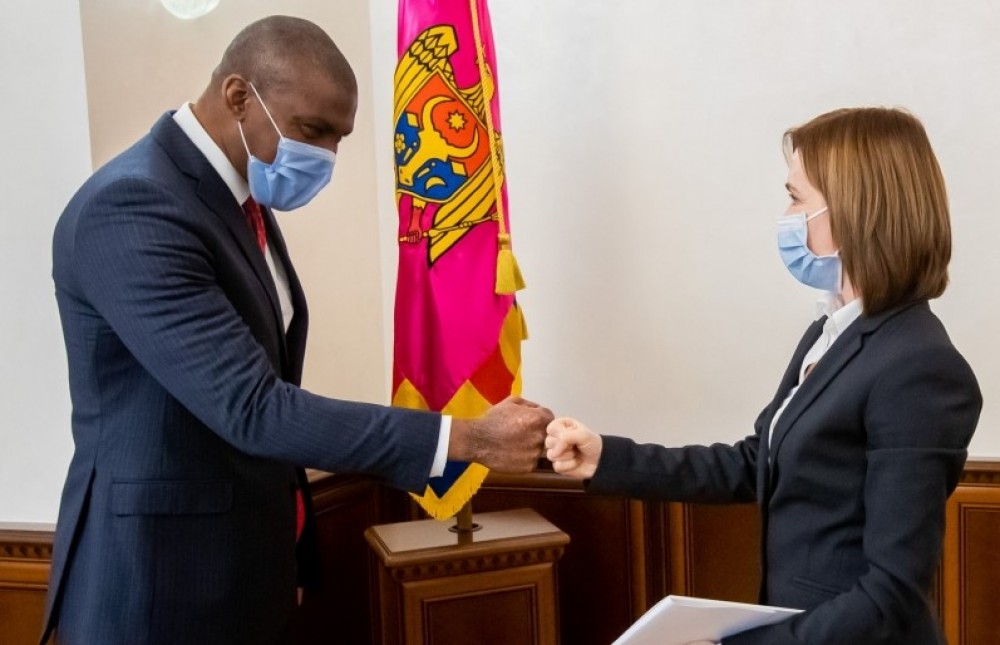 FLASH // Maia Sandu a discutat cu Dereck Hogan încercarea neconstituțională de astăzi de a submina Curtea Constituțională